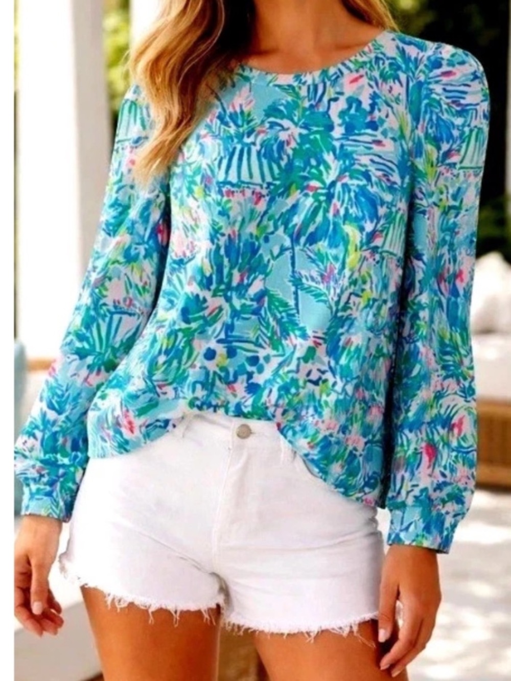NWOT Lilly Pulitzer Jansen
Sweatshirt Ibiza Cabana
Cocktail Floral Puff Sleeve